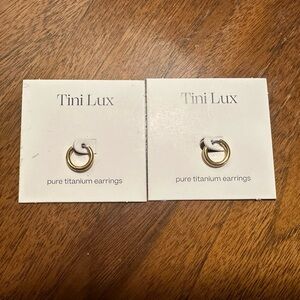 Tini Lux Small Rooftop Huggie Earrings